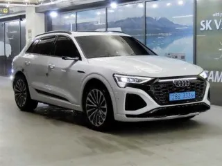 인천수입중고차매매 매물 사진 4 - Q8 e-트론 55 콰트로 프리미엄, 2025년 13,338km